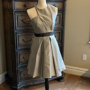 Asymmetrical dress with pockets